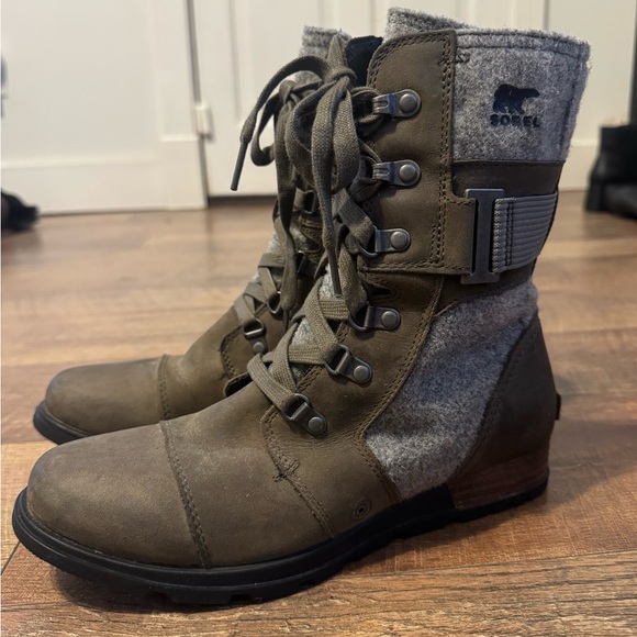 Sorel Women's Lace Up Olive and Grey Boots - Picture 4 of 8